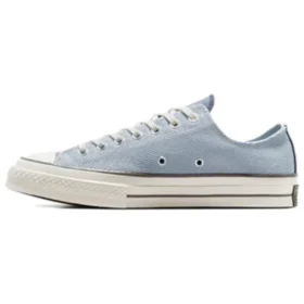 Chuck 70 Plus Low “Light Blue”